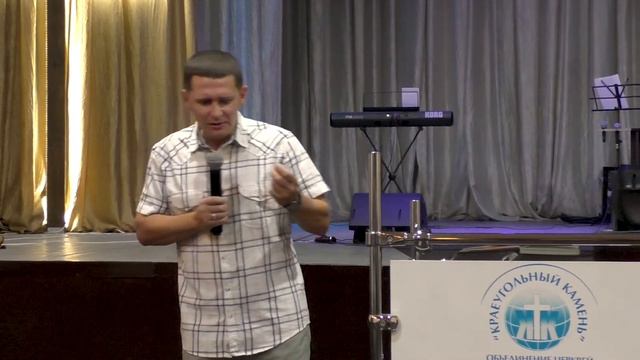 пастор Олег Дегтев 
