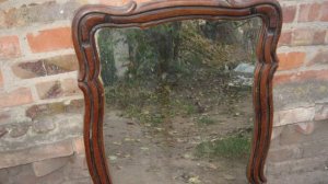 Почему лучше выбросить старое зеркало