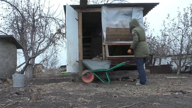 КРИСТИНА В ГОСТЯХ \ ВКУСНЫЙ УЖИН \ РАБОТАЕМ НА УЛИЦЕ \ ДЕРЕВЕНСКАЯ ЖИЗНЬ смотреть онлайн