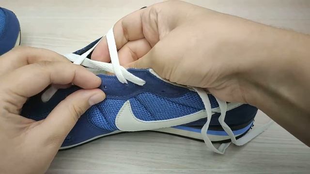 КАК КРАСИВО ЗАШНУРОВАТЬ КРОССОВКИ И КЕДЫ МК/ HOW TO LACE UP SHOES / Шнуровка для кроссовок смотреть онлайн