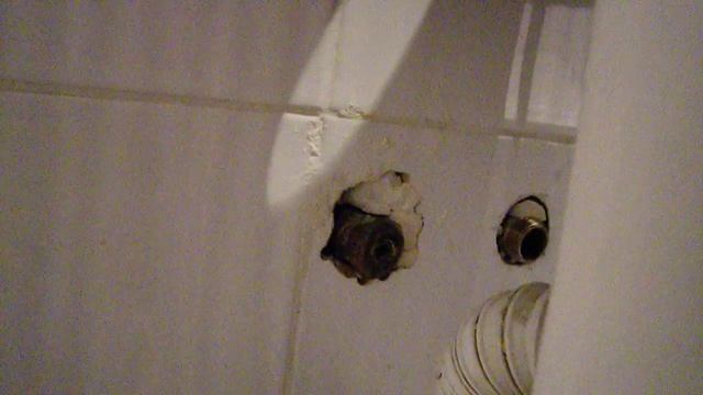 САНТЕХНИКА для ВСЕХ. Монтаж смесителя Замена шлангов гибкой подводки смотреть онлайн