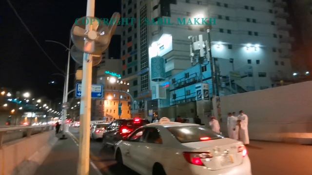 جولة في ساحات الحرم المكي وفنادق أجياد السد القريبة من الحرم смотреть онлайн