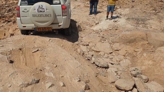 Suzuki grand vitara vs toyota land cruiser offroad test off road גרנד ויטרה לנד קרוזר מדבר יהודה смотреть онлайн