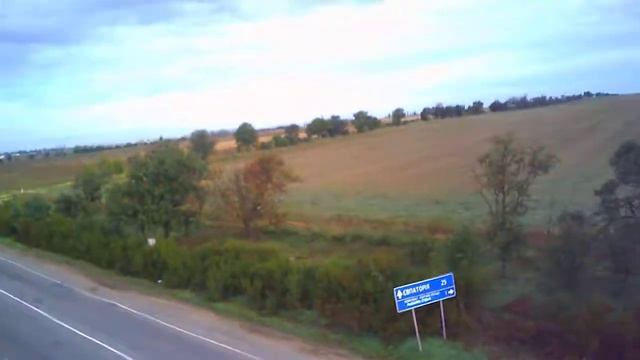 полет квадрокоптера на трассе Саки-Симферополь. Остановка "интернат" смотреть онлайн