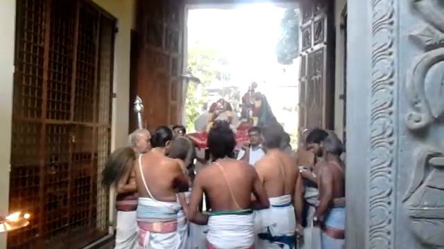 01 Tirumangai Alwar entring KT смотреть онлайн