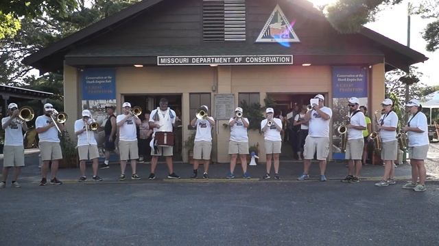 Brass and Sass - Time Warp смотреть онлайн