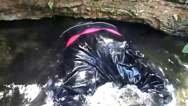 ЗАСТРЯЛ В ПЕЩЕРЕ ПОД ВОДОЙ (Последний Момент) смотреть онлайн