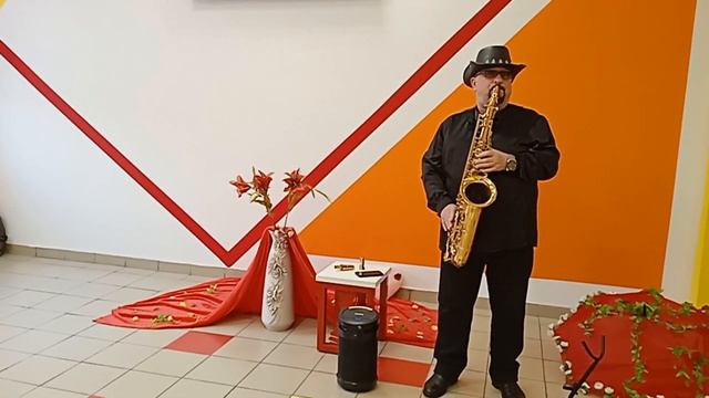 Саксофон смотреть онлайн