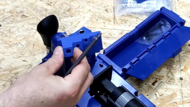 Необычный инструмент для столярки. Обзор приспособления для соединения на "косой шуруп" от KREG. смотреть онлайн