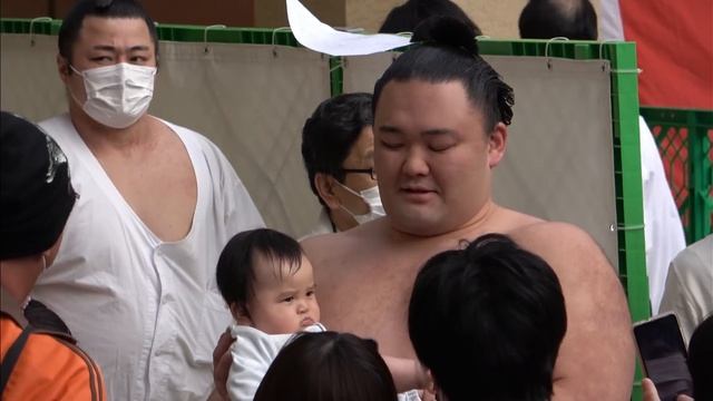 Sumo at Yasukuni Shrine (17.04.2023) смотреть онлайн
