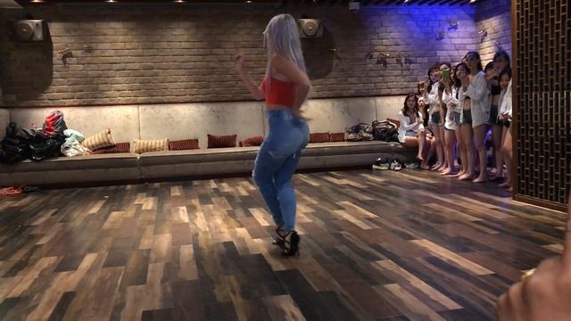 Sara Lopez | Impro at ladies bootcamp in China (Demo) смотреть онлайн