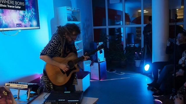 Борис Плякин в городе Орел. Livelooping гитара, ударные и синтезатор . Человек-оркестр.