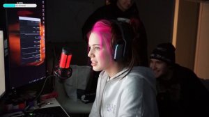 ХОЗЯИН КВАРТИРЫ ЗАЛЕТЕЛ К КОРЕШУ И АКУЛИЧ И НАВЕЛ СУЕТЫ | ЭКСАЙЛ АКУЛИЧ КОРЕШ ФРЕЙМ ТЕЙМЕР КРИНЖУЮТ