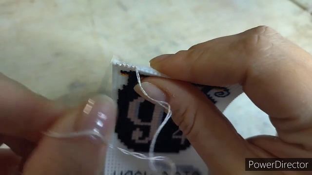 МОИ ВЫШИВАЛЬНЫЕ БУДНИ С 1 по 13 НОЯБРЯ 2021 ГОДА / вышивка на пластике / вышиваю закладки для книг смотреть онлайн