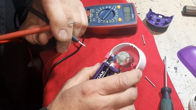 Машинка для удаления катышков Philips - не включается. смотреть онлайн