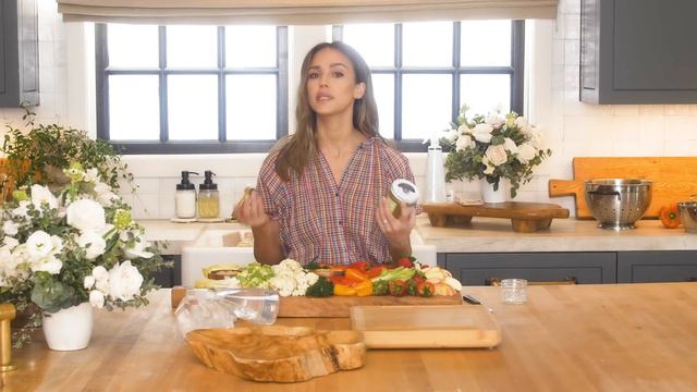 DIY All Day Snacking Meat, Cheese, and Veggie Boards! | Jessica Alba смотреть онлайн