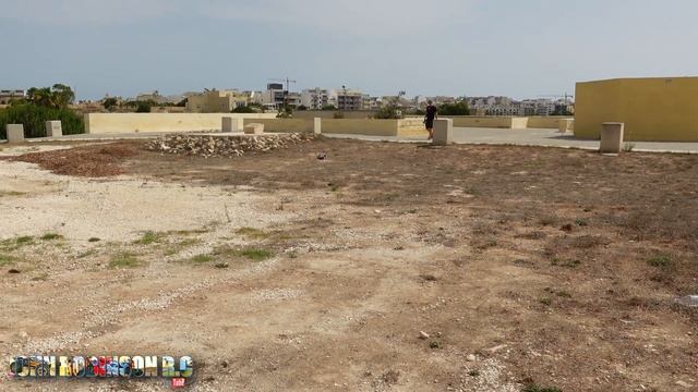 OMG This Car Is Awesome!!! ZD RACING B10E 9102 Gravel & Tarmac Test