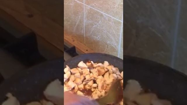 Сегодня Павел Крыль поделился рецептом вкусного домашнего удона с курицей и овощами. смотреть онлайн