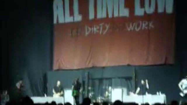All Time Low in Ottawa - Angry Birds смотреть онлайн