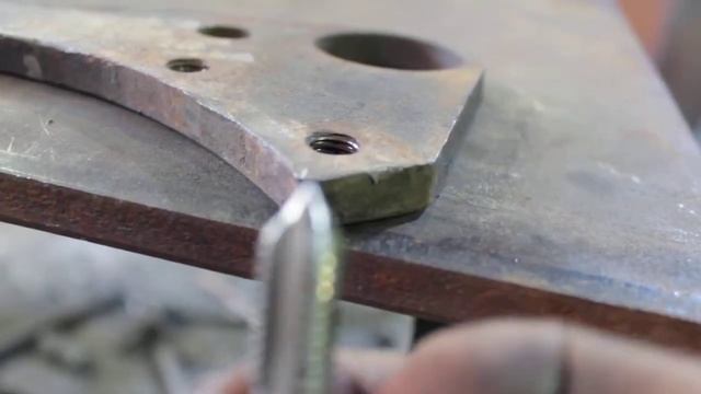 точно разметить отверствия под резьбу. смотреть онлайн