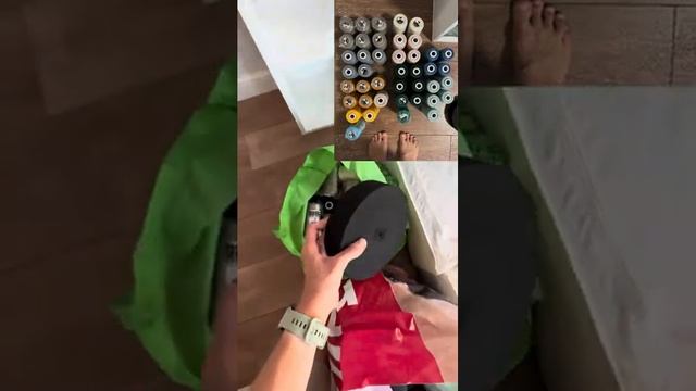 Купила 25 кг ткани и ниток на авито.