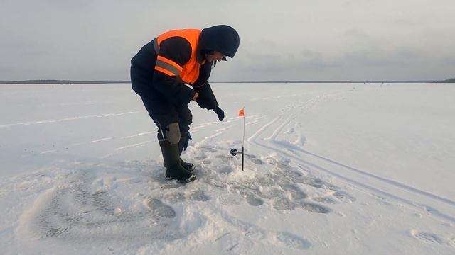 Рыбалка на Краснослободском водохранилище. Зимняя рыбалка. Ловля щуки зимой. смотреть онлайн