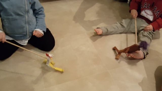 Twins play with Limberjacks смотреть онлайн