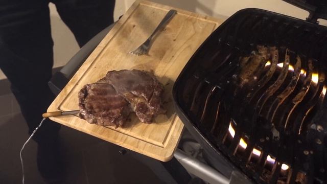 Битва грилей за балкон - газовый против электрического! смотреть онлайн