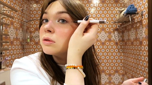 СОБИРАЙСЯ СО МНОЙ/РУМЯНЫЙ МАКИЯЖ НА КАЖДЫЙ ДЕНЬ смотреть онлайн