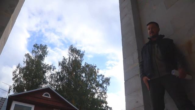 НЕОБЫЧНЫЙ РУМТУР ПО ДОМУ С УГЛОВЫМИ ОКНАМИ В ПЕТЕРГОФЕ | КЕЙСТРОЙ смотреть онлайн