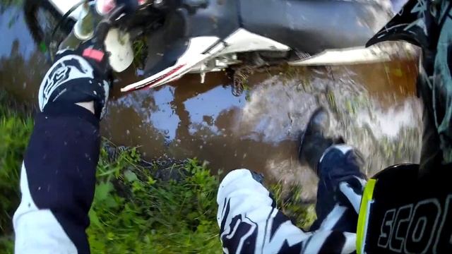 Говномес, брод, вырвало спицу, потерял крыло. Kayo t2 vs Fighter 125 смотреть онлайн