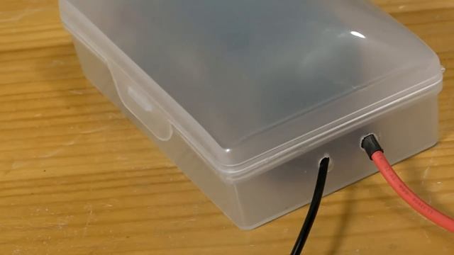 Make a Static Electricity Generator & Cast Lightning from Your Fingertips смотреть онлайн