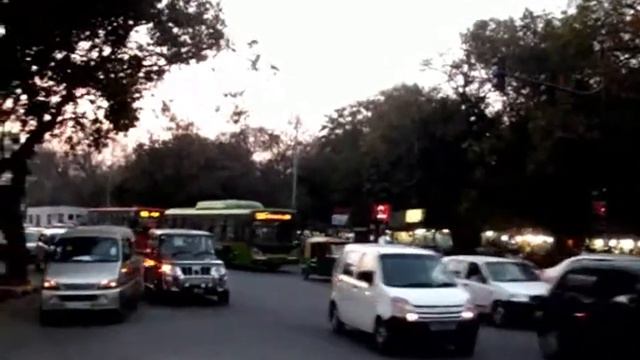 Дороги в Дели. Как нужно водить машину. смотреть онлайн