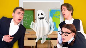 Нашли ПРИЗРАКА в Школе ! // Луномосик