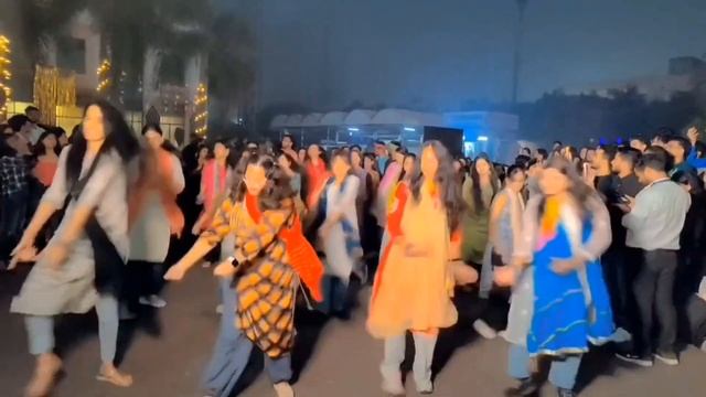 Dental College Fest Vlog | Fashion show , Nukkad Natak & Flashmob | Live Concert смотреть онлайн