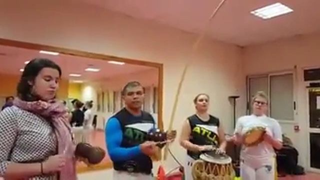 Musica Joguei capoeira Angola (Betinho) смотреть онлайн