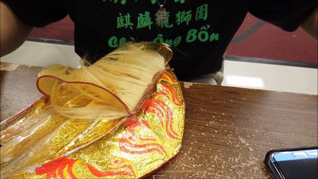 Lion Dance - How To Attach the Beard to the Mouth | Tutorial смотреть онлайн