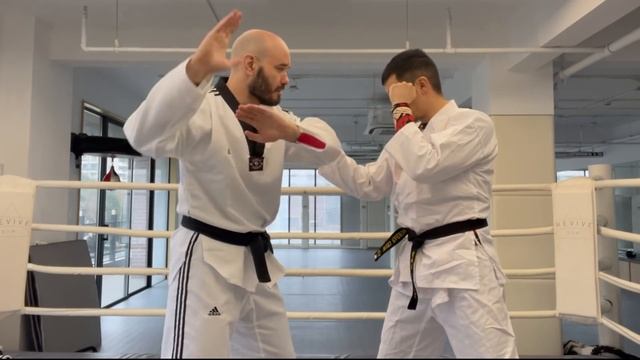 Knife hand blocks? Not what you think. смотреть онлайн