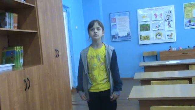 Страна читающая-Диана Кузнецова читает стихотворение "Ветхая избушка" А Блока смотреть онлайн