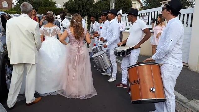 Mariage et Batucada Brésilienne !! - Jerson Ramos "So Tambores" à Argenteuil - France смотреть онлайн