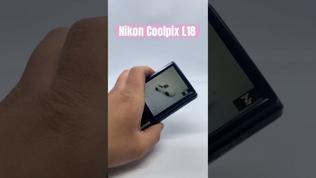 Y2K Digital camera Nikon Coolpix L18 смотреть онлайн