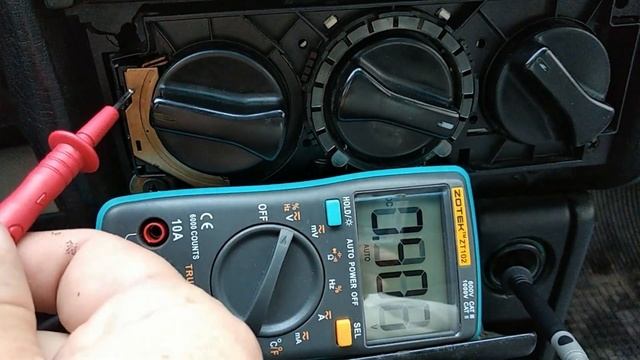 Вентилятор печки не работает, поиск неисправности, блок резисторов Пассат Б3 смотреть онлайн