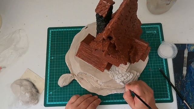 Дачный домик на берегу реки. Поделка из бумажной глины.