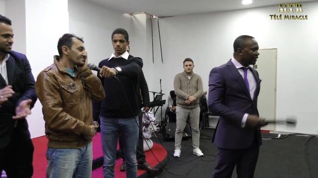 ACCR TÉLÉ MIRACLE - UN OEIL AVEUGLE RETROUVE LA VUE ( SERVICE DU DIMANCHE 29/10/2017 ) смотреть онлайн