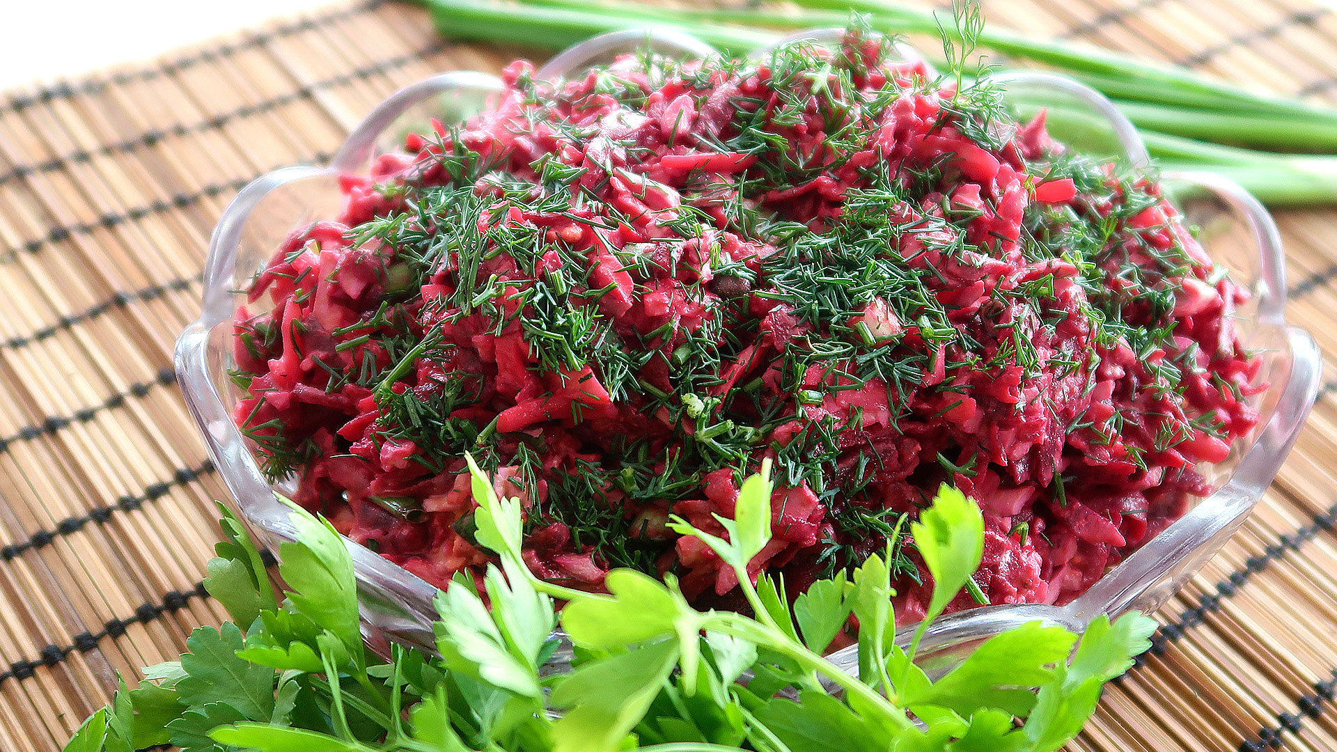 Вкуснейший салат из самых простых продуктов. Его можно готовить хоть каждый день смотреть онлайн