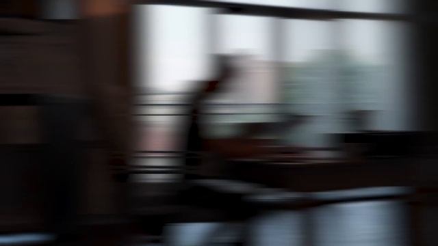 На пляжах во всем мире стали находить кроссовки Nike. История утонувших кроссовок. смотреть онлайн