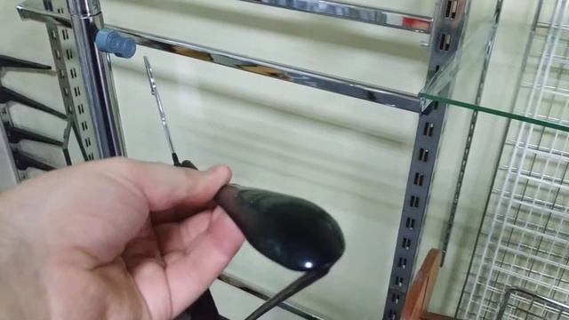 Вешалка черная обрезиненная металлическая с перекладиной.mp4 смотреть онлайн