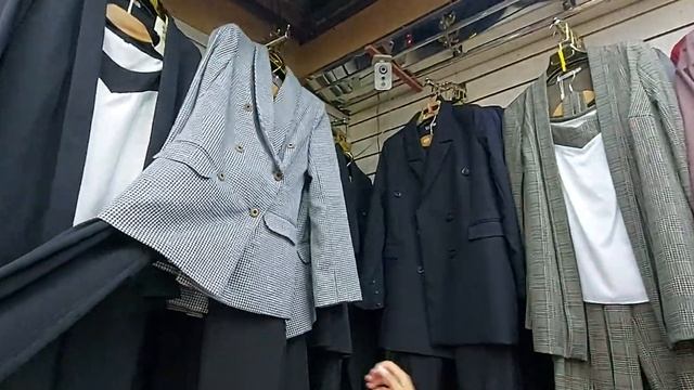 Садовод/классические костюмы большой выбор/опт и рлзница/рынок Москва смотреть онлайн