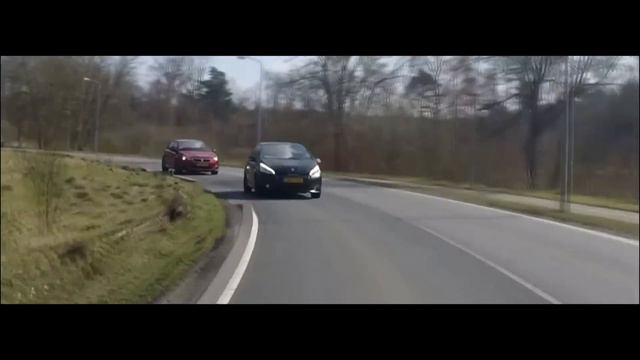 PEUGEOT 308 GTI VS PEUGEOT 208 GTI смотреть онлайн