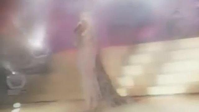 Ірина Білик і Скрябін - Мовчати (новорічна версія) смотреть онлайн